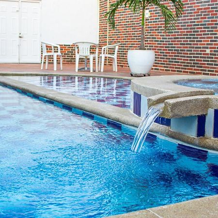 Hotel Fenix Cucuta Exterior photo