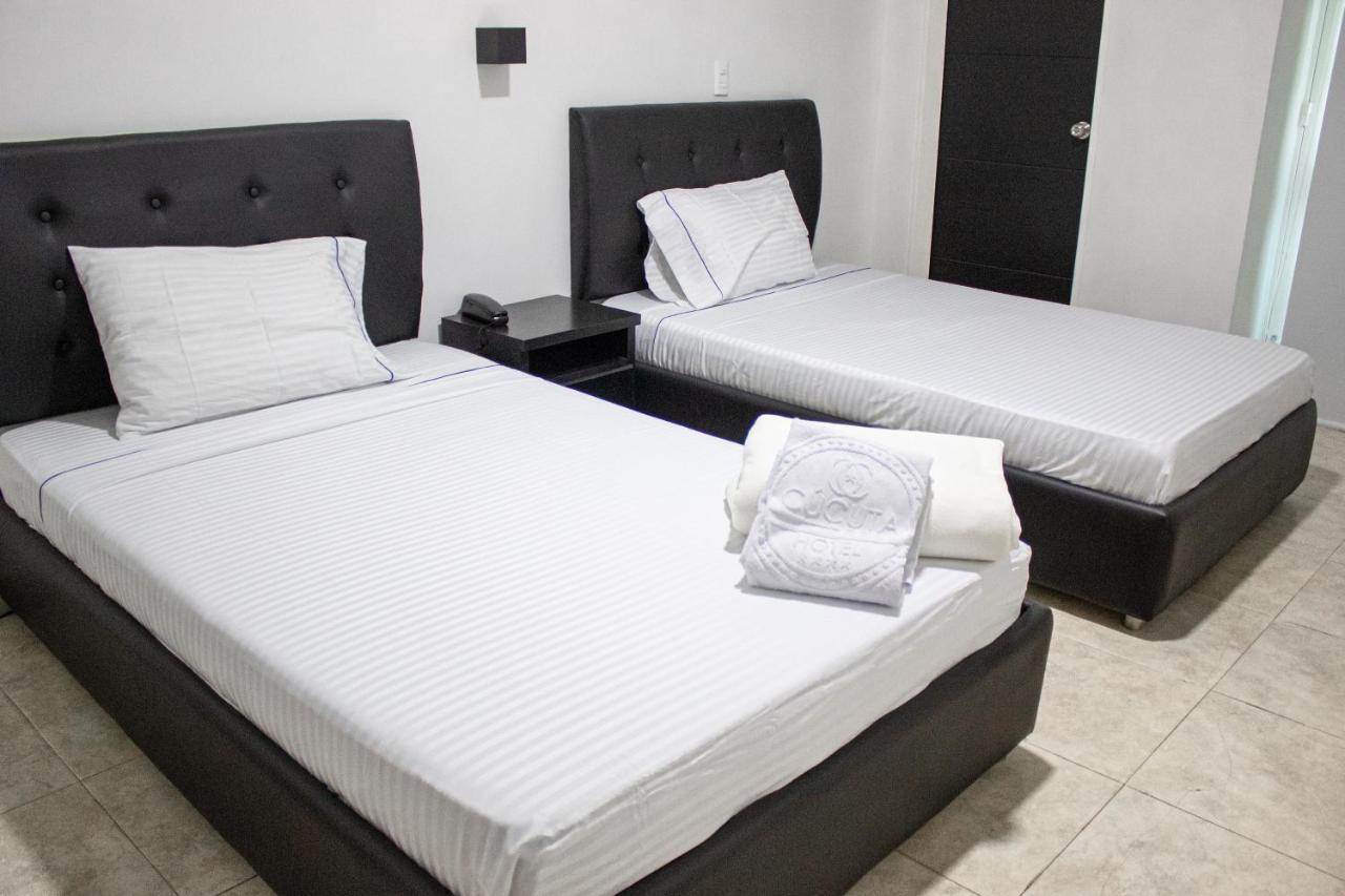 Hotel Fenix Cucuta Exterior photo
